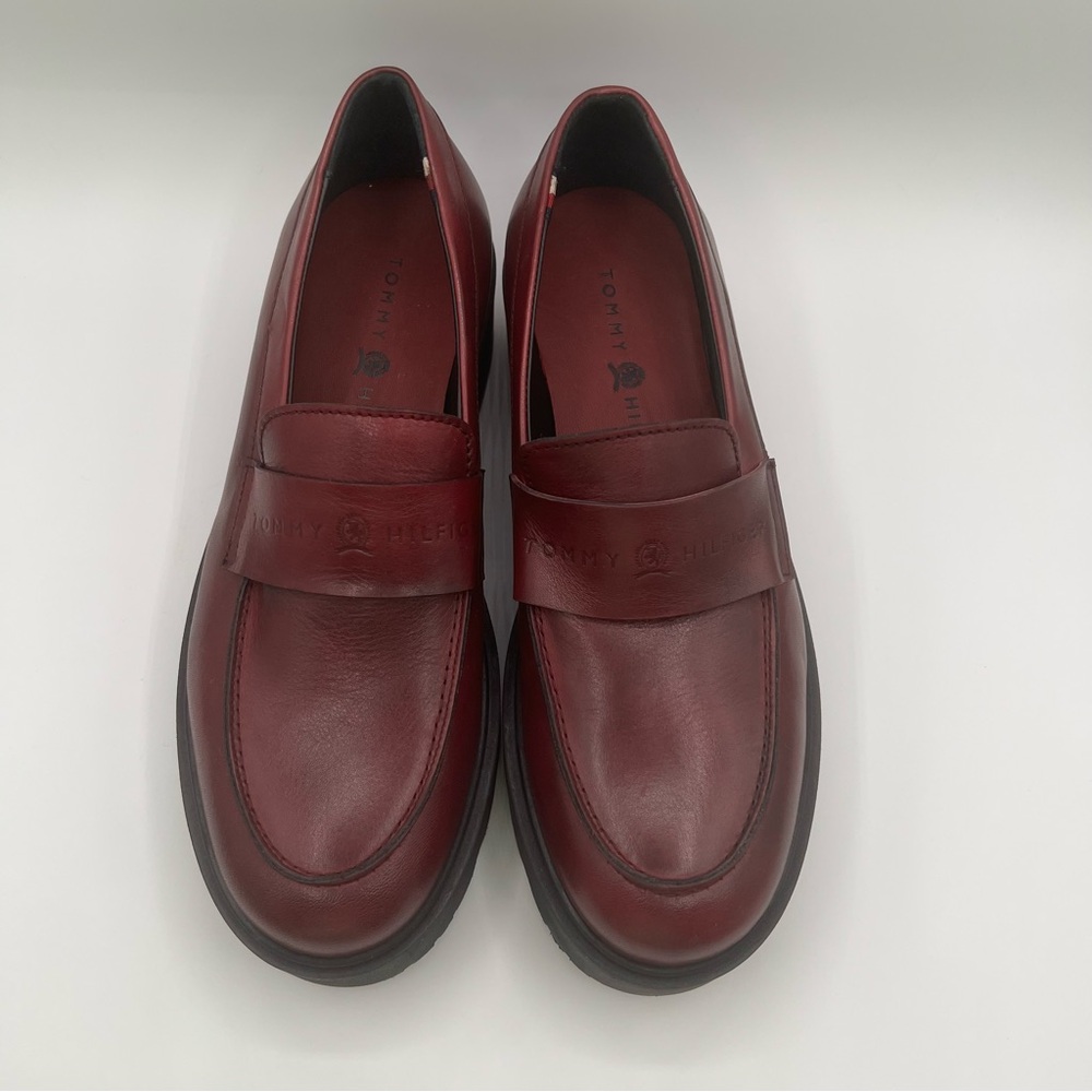 Tommy Hilfiger Unisex Burgundy Lab Leather Slip-On Lug Sole Casual Loafers SZ 10 - Picture 3 of 16